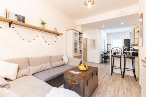 Charming Flat, Steps from Castle - Historic Part